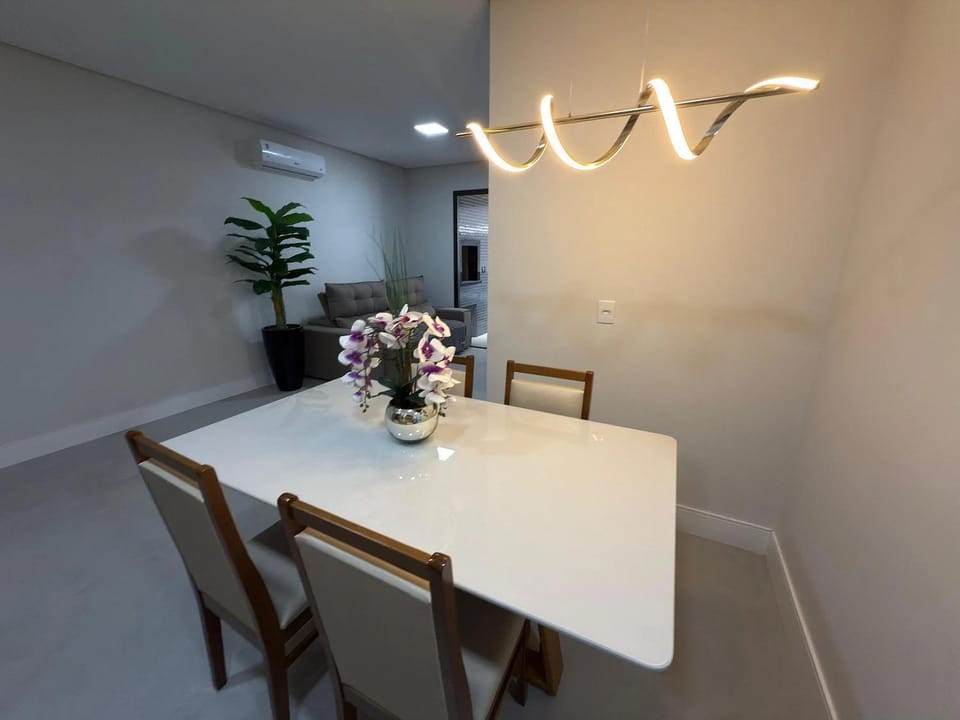 Apto moderno a 150m do mar Residencial Duetto Home Apartment in Florianopolis