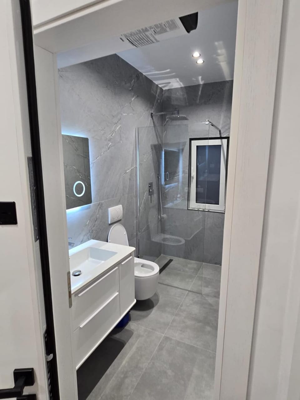 Alkeo VIP Class Apartment in Europe