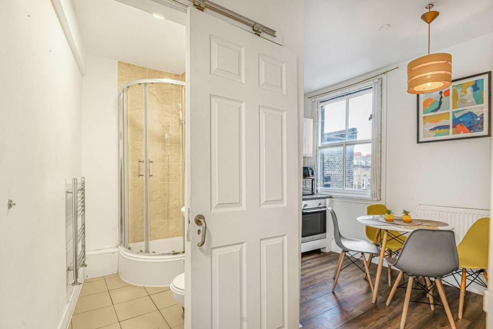 Studio Jack The Ripper Apartment in London
