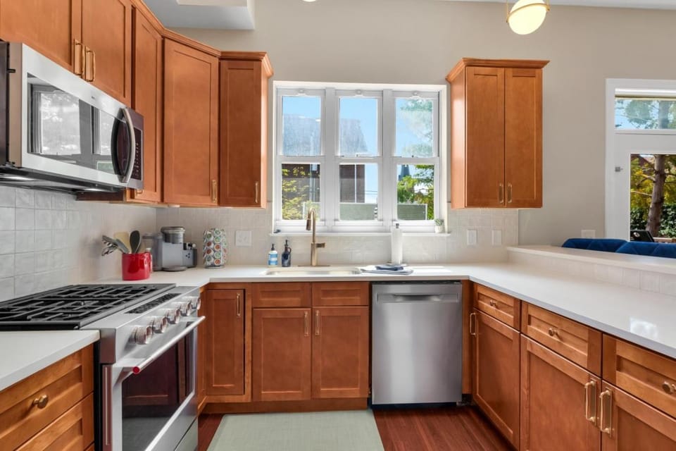 6 Bed 3.5 Bath Beautiful Soulard Home House in Saint Louis