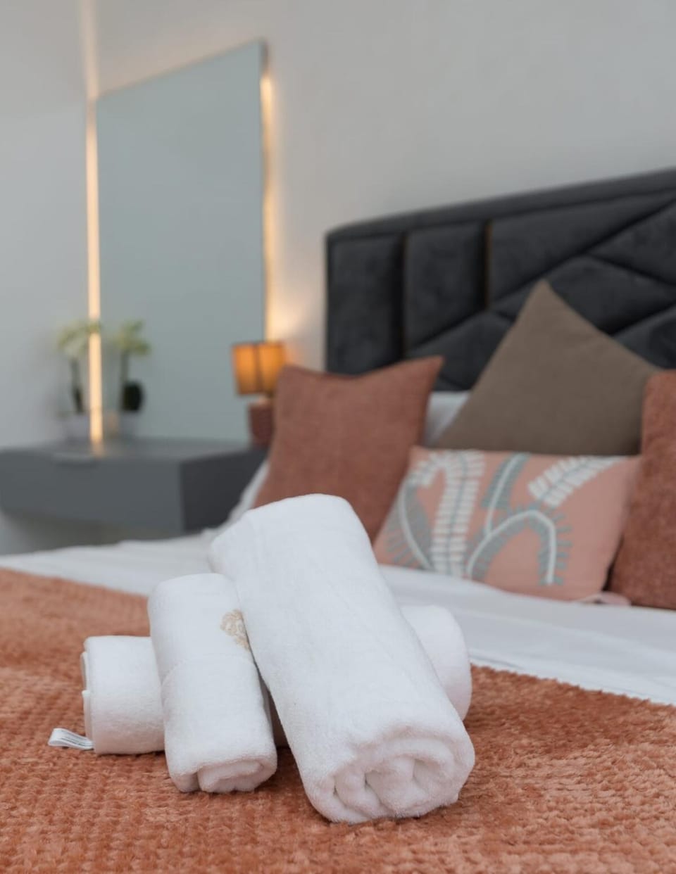 Bed, Living room, Seating area, Bedroom, towels