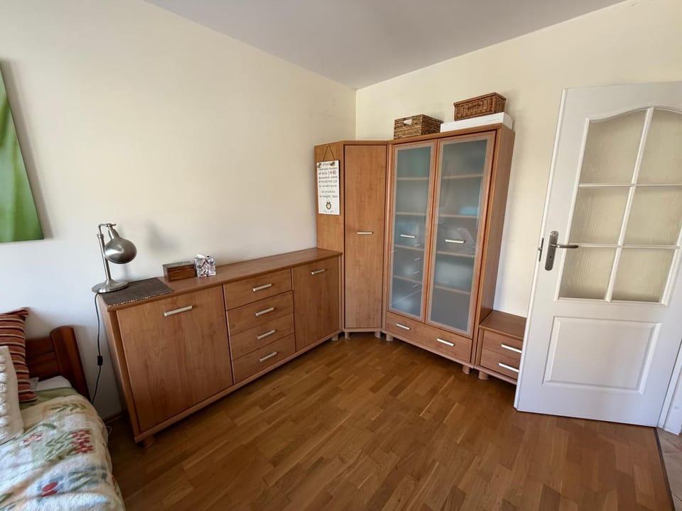 Bedroom, wardrobe