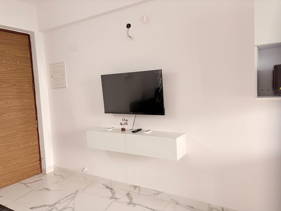TV and multimedia, Evening entertainment