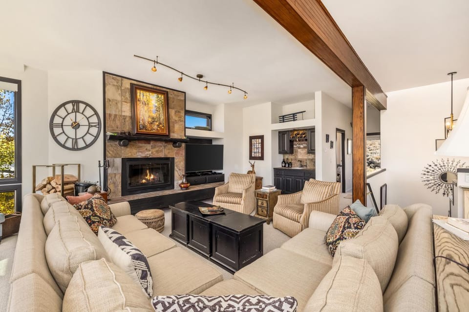 373A Ensign Dr House in Dillon