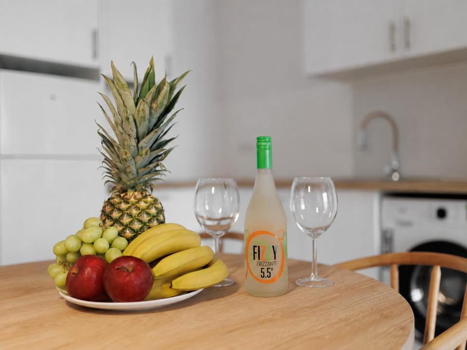Kitchen or kitchenette, Dining area, Food