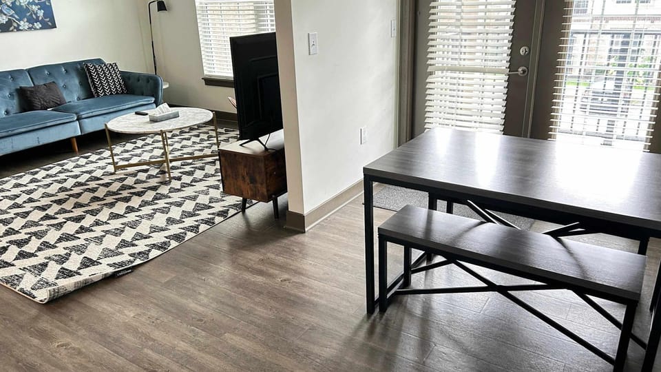 Boulevard Stays Contemporary 1BR Apartment Free Parking Apartment in Douglass Hills