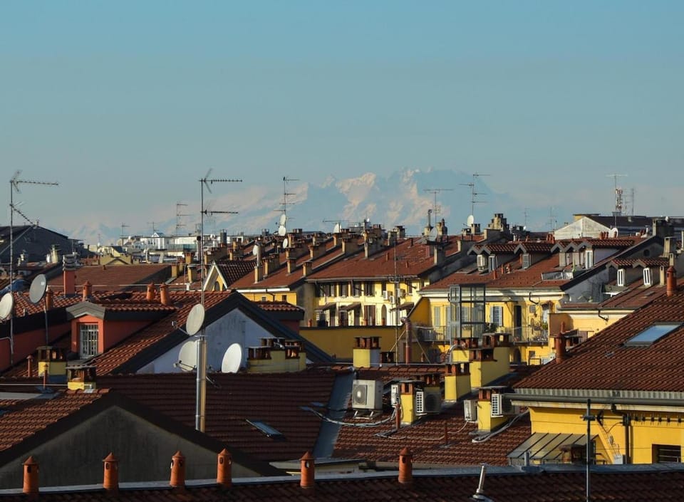 Vercellina Apartment WiFi available Apartment in Milan