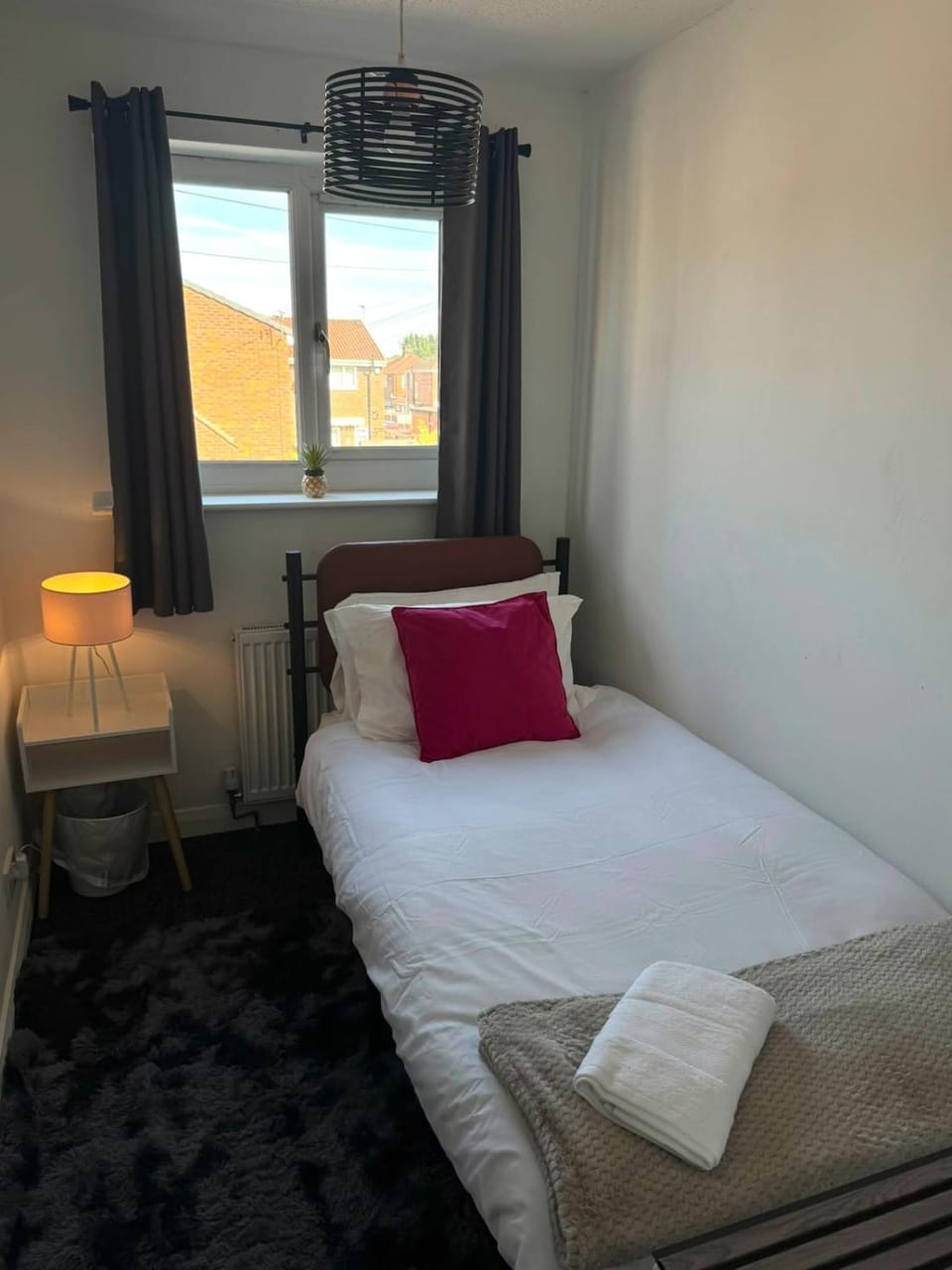 Modern & Cosy Manchester Home House in Manchester