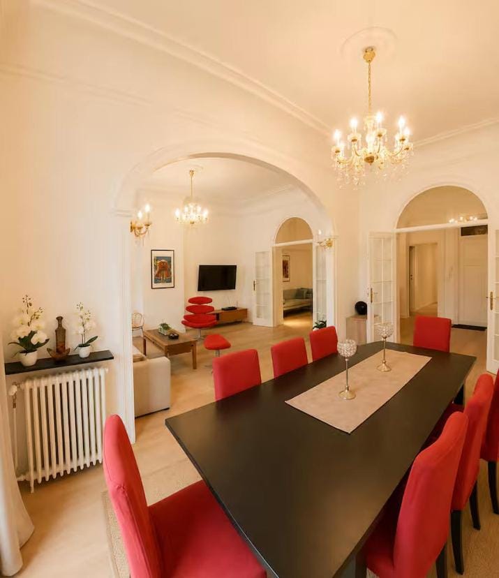 Living room, Dining area