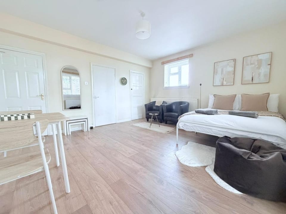 White Oak Studio Hideaway Apartment in London Borough of Southwark