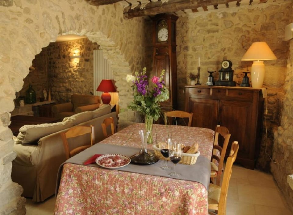 Les Secrets de Cezanne Bed and Breakfast in Mazan