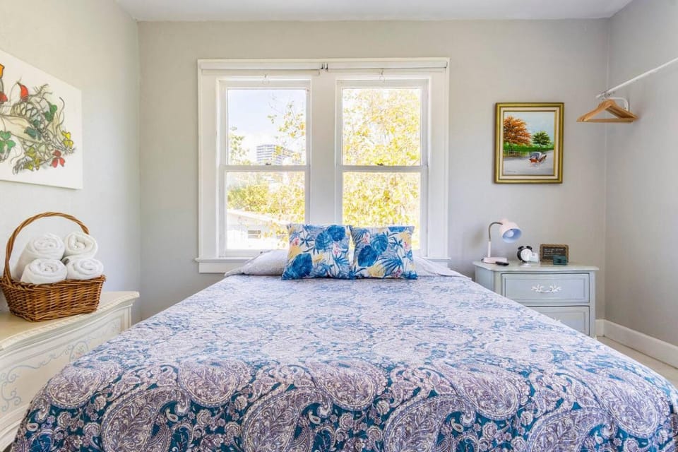 Colorful and Luminous Suite near MIA Vacation rental in Miami