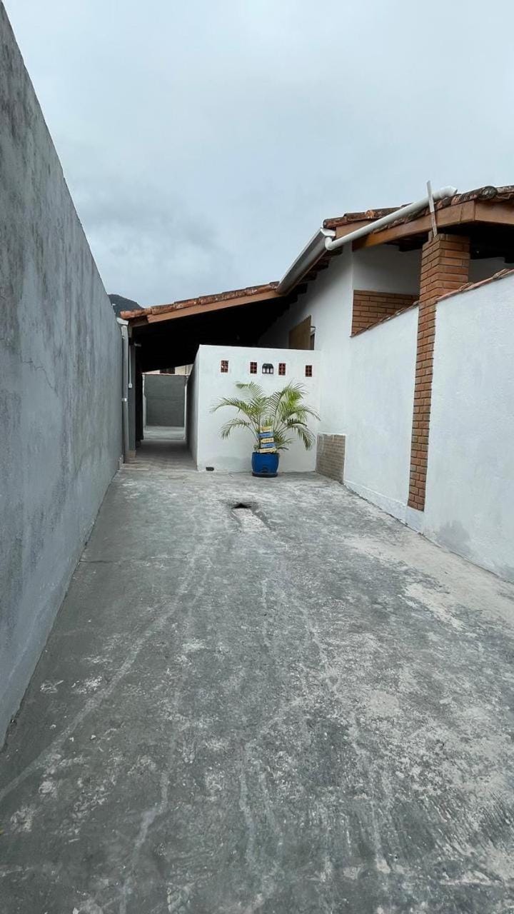 Casa Completa Privativa 3 pessoas a 800m da Martim de Sá House in Caraguatatuba