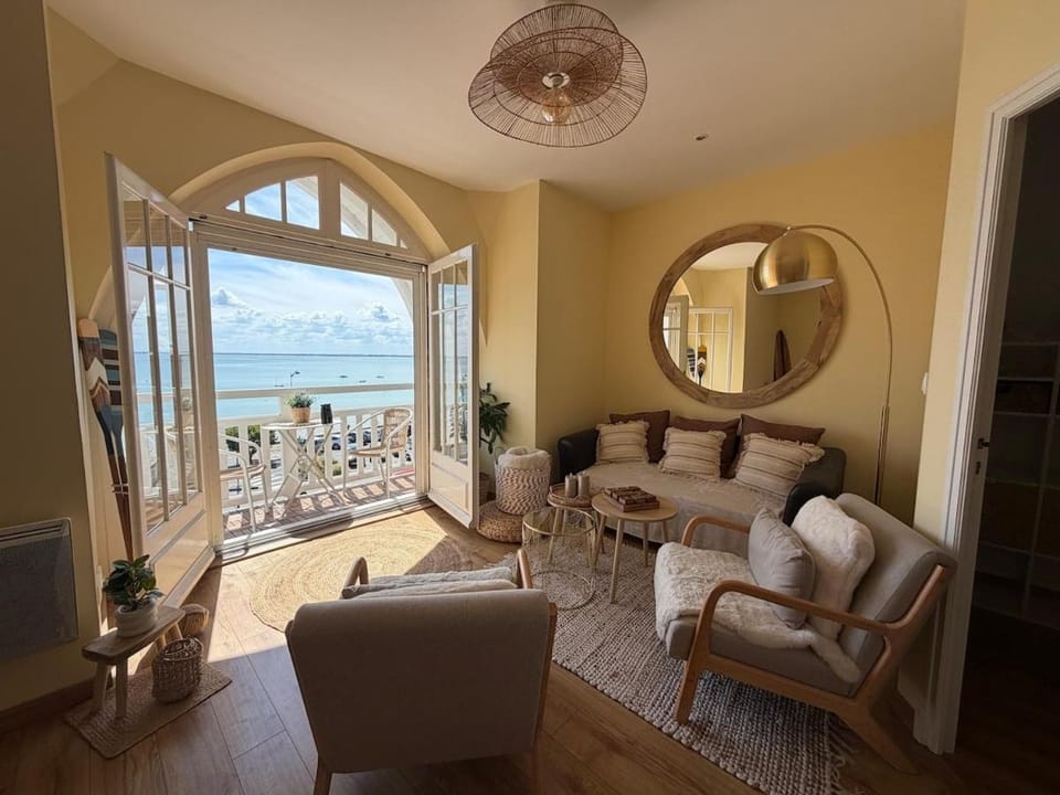 Le Balcon de la Houle Apartment in Cancale