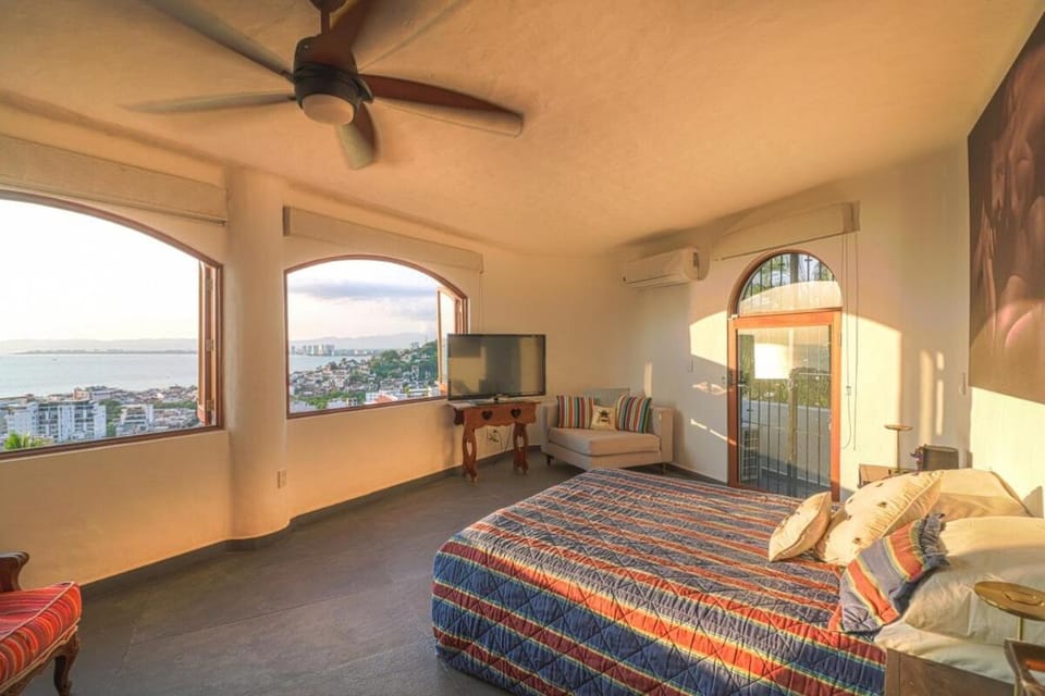 Alta Vista Luxury Villa & Sunset Views Villa in Puerto Vallarta