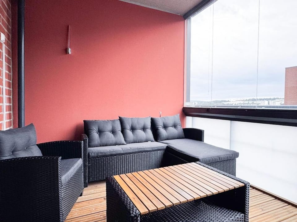 Tilava Saunallinen Kaksio Omalla Parvekkella! Apartment in Finland