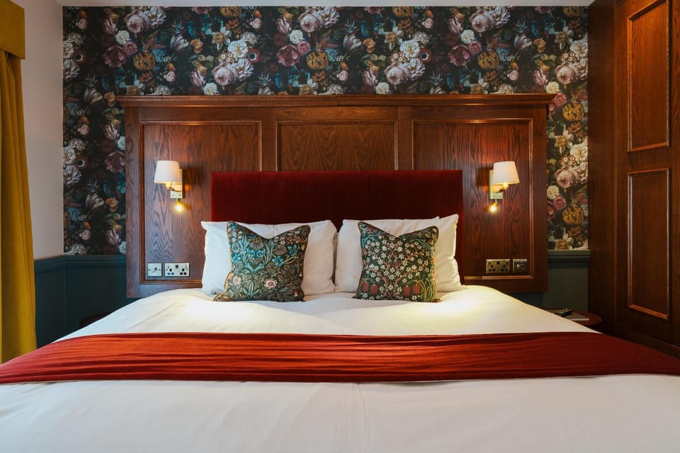 Bed, Bedroom