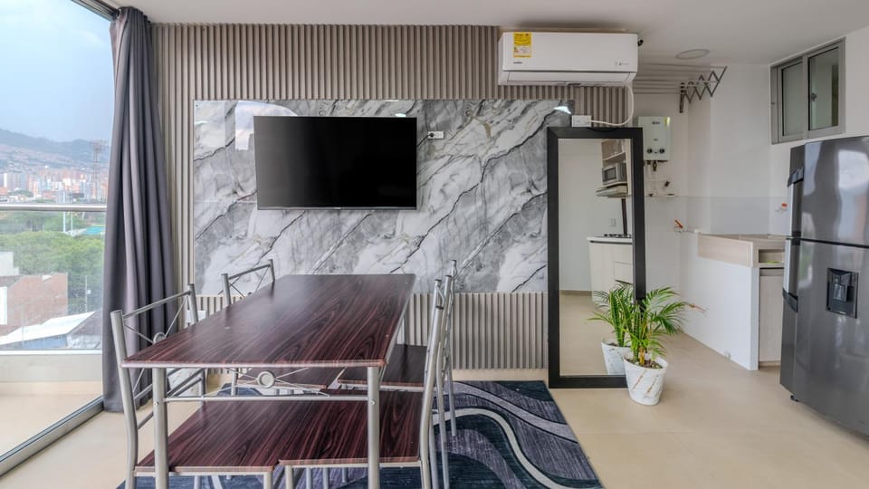 Laureles Mirador , AC, Piscina, Parqueadero Apartment in Medellin