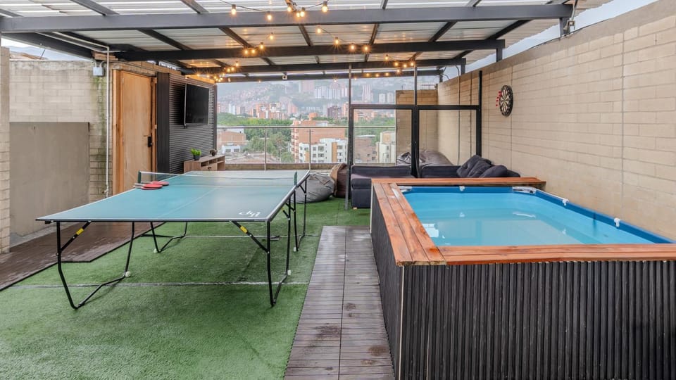 Laureles Mirador , AC, Piscina, Parqueadero Apartment in Medellin