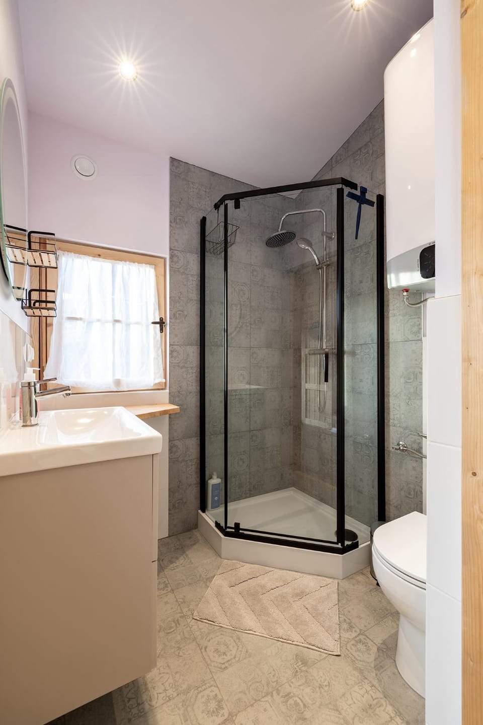 Shower, Toilet, Bathroom, hair dryier, towels