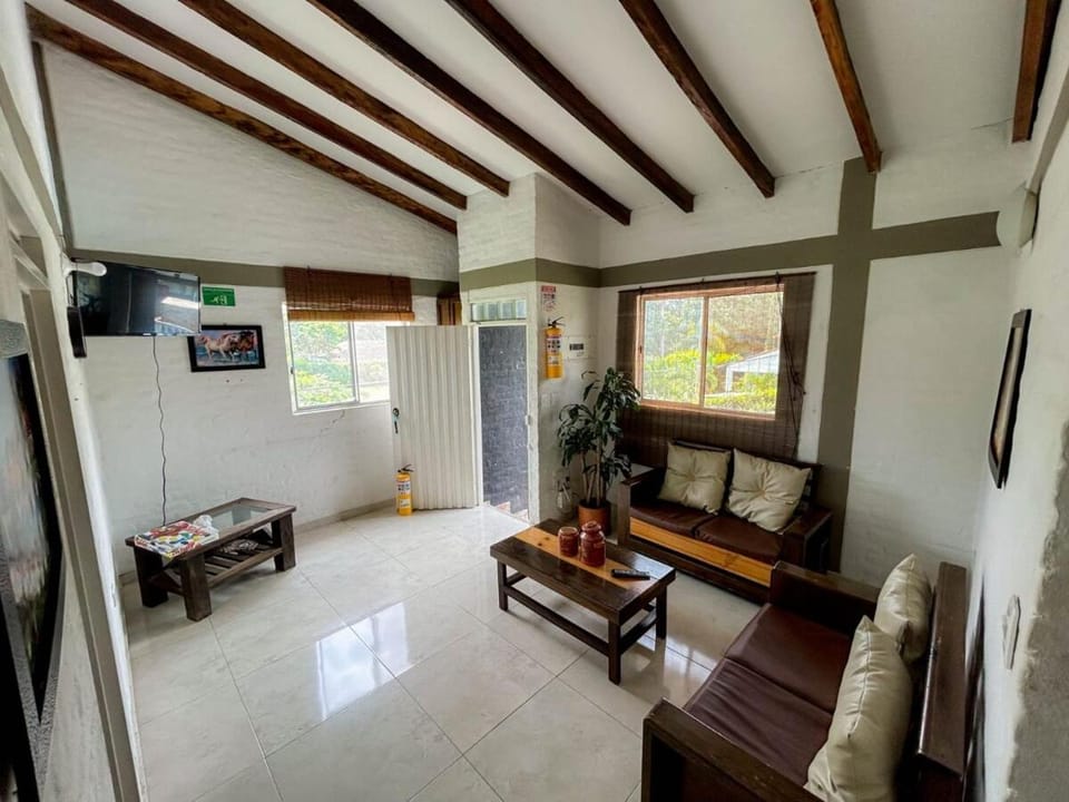 Santa Teresita House in Valle del Cauca