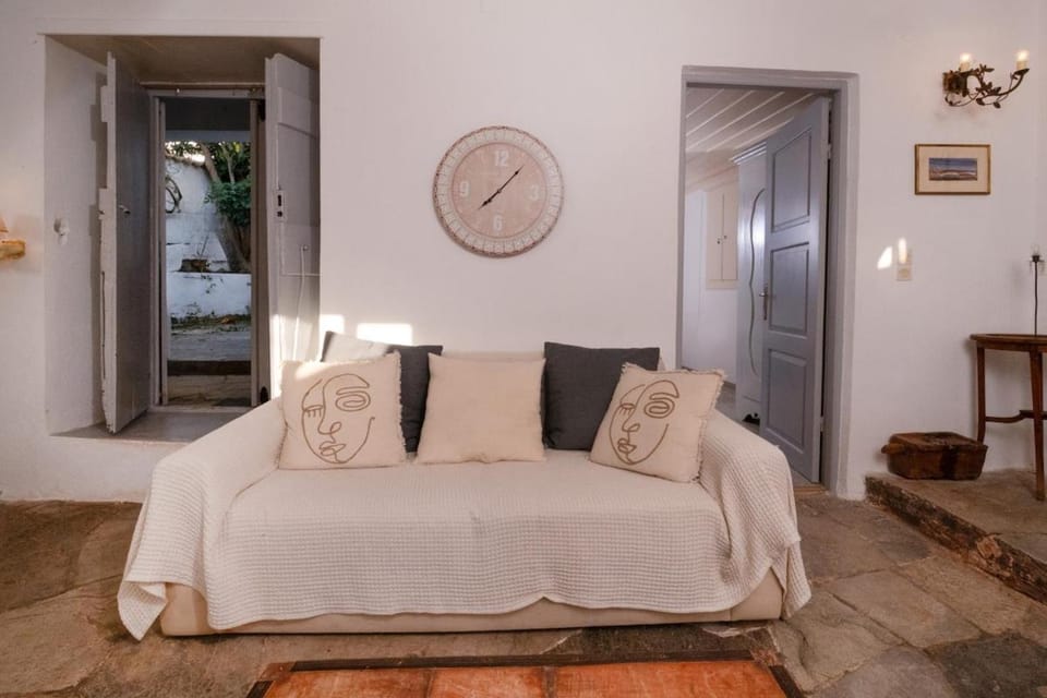 Hydra's Heart - A Traditional Island Retreat House in Islands