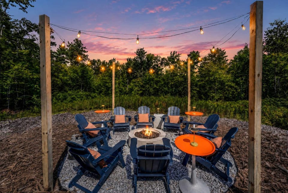 Sauna Hot Tub Game Room Theater Firepit House in Bethel