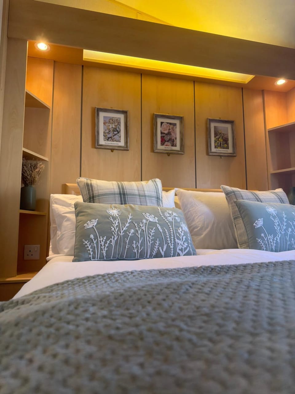 Marine getaways caravan hire The Willerby X House in Rhyl