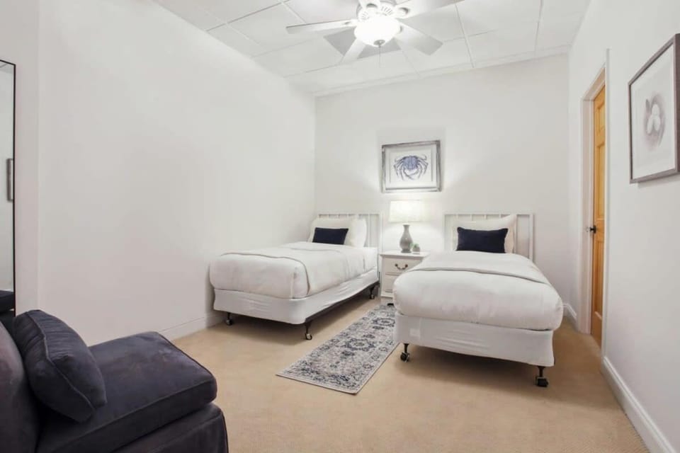 Stylish CBD Loft 5 min to French Quarter Apartment in French Quarter