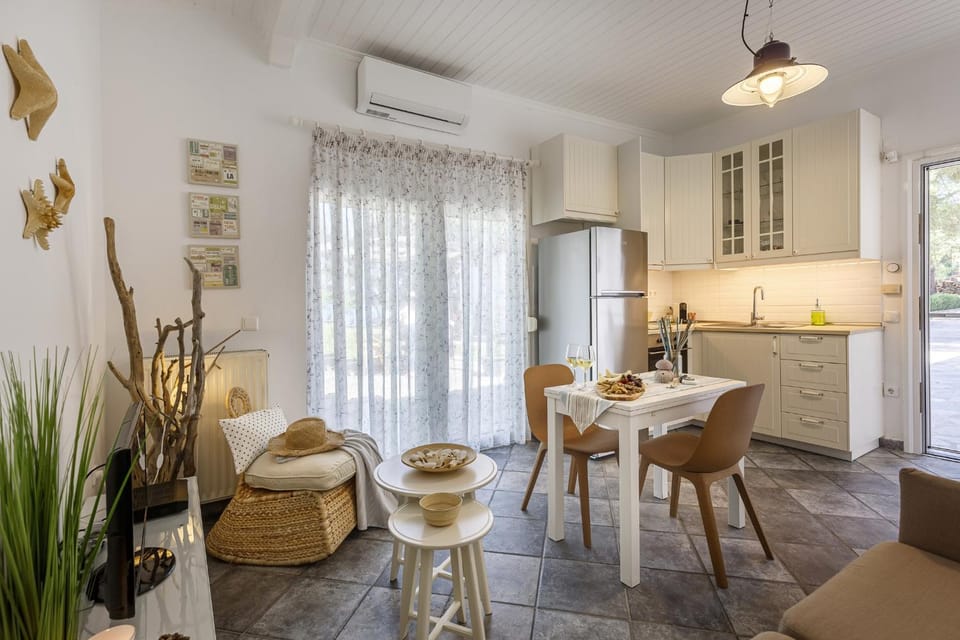 Living room, kitchen