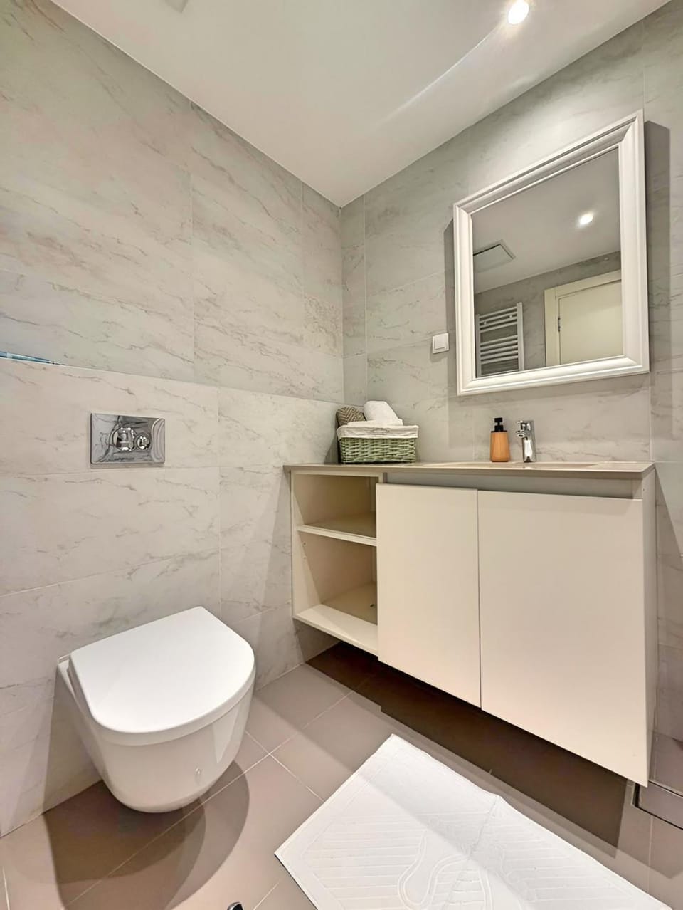 The Gates 507 Apartment in Belgrade