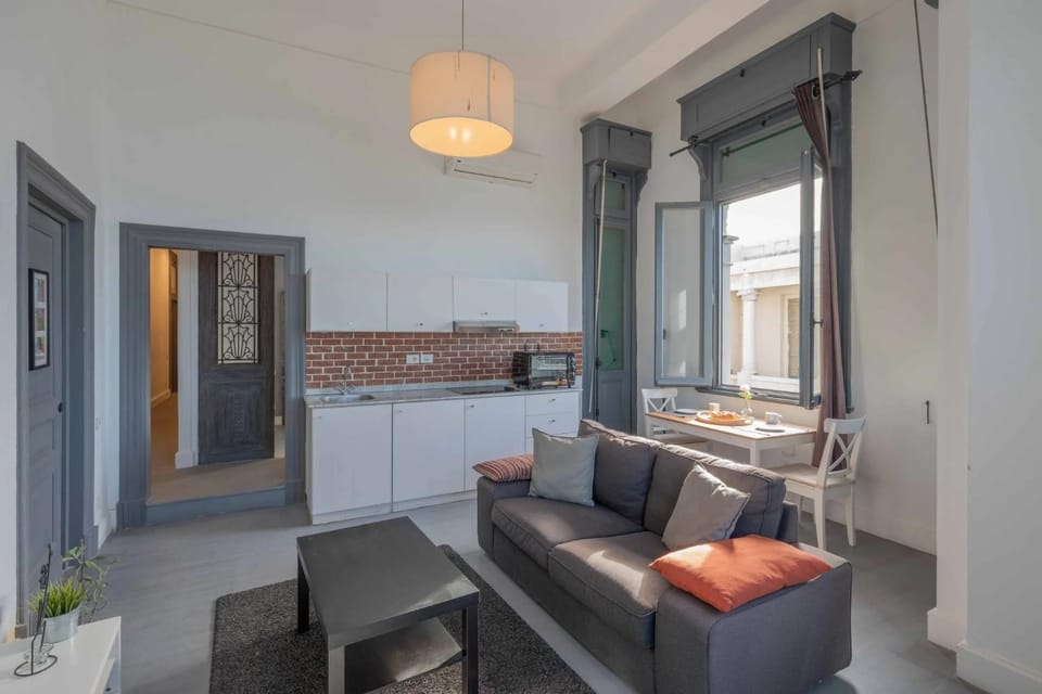 Kitchen or kitchenette, Living room
