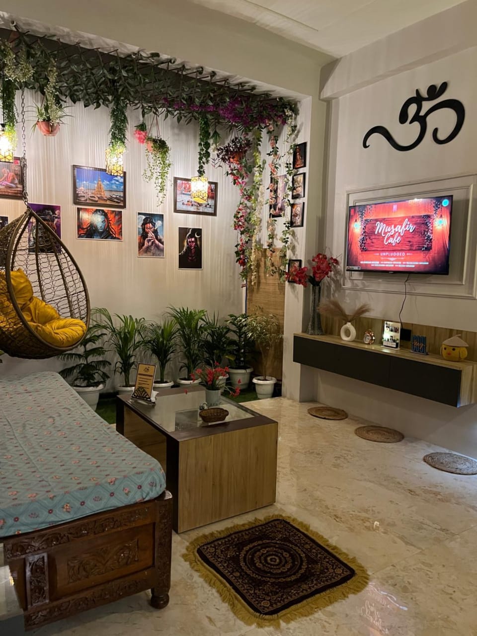 Shankara-by Safarnama Stays nearby Kashi Vishwanath Temple Apartment in Varanasi