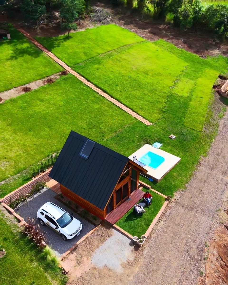 Property building, Natural landscape, Bird's eye view, Garden view, Pool view, Parking