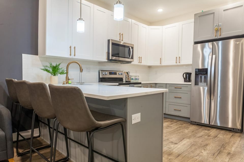 3BR3BA Sleeps 8 4 Beds Patio Near Temple Apartment in Philadelphia