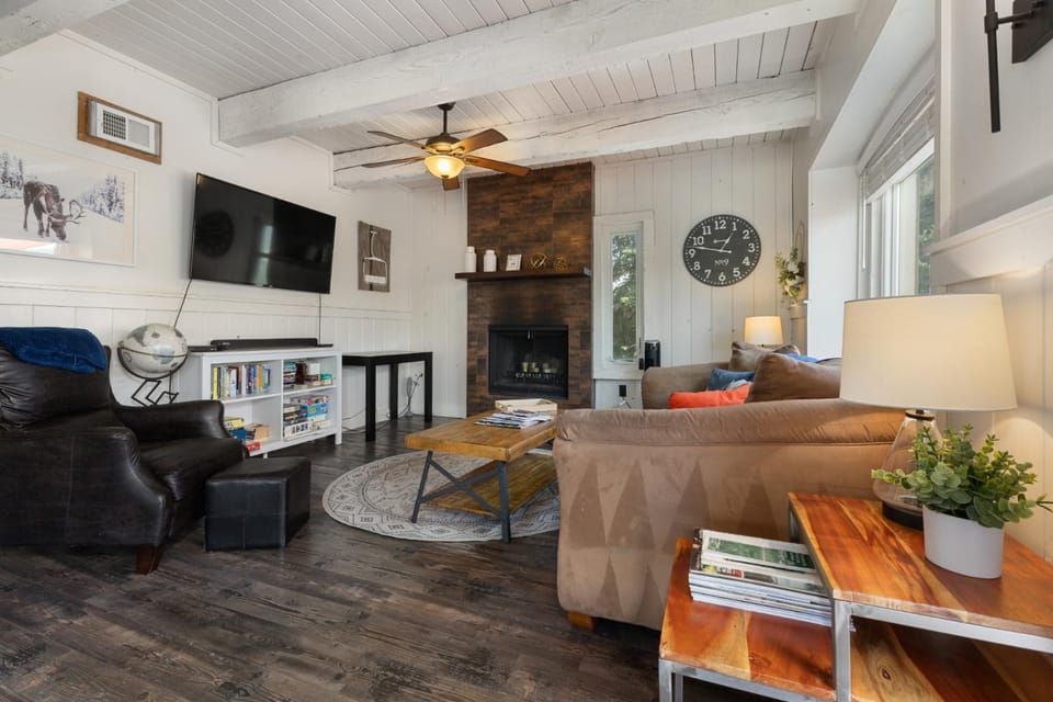 Apres Ski House, Pet Friendly, Perfect for Couples, Small Families House in Steamboat Springs