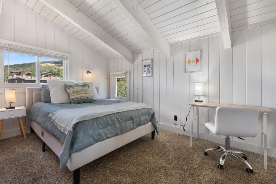 Apres Ski House, Pet Friendly, Perfect for Couples, Small Families House in Steamboat Springs