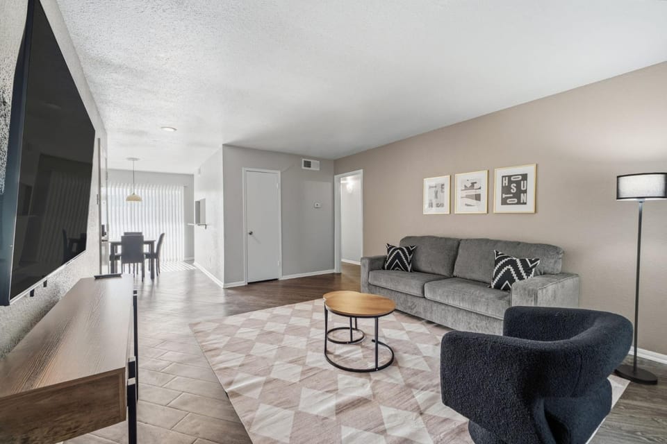 Chic Houston Apt 2BR 2BA Apartment in Harris County