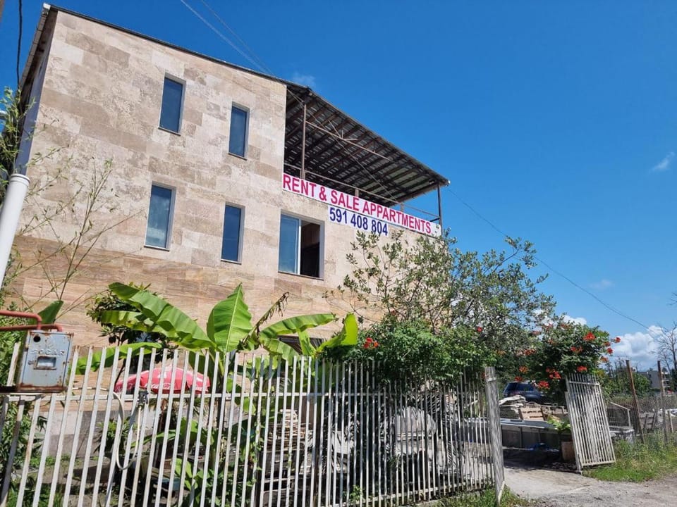 Property building, Day