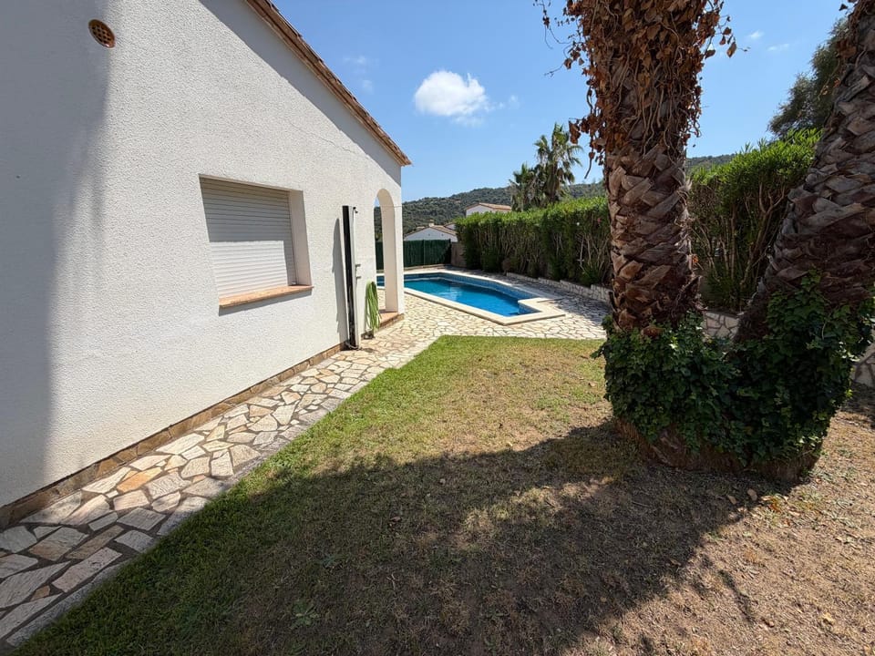 Chalet con piscina en Calonge House in Baix Empordà
