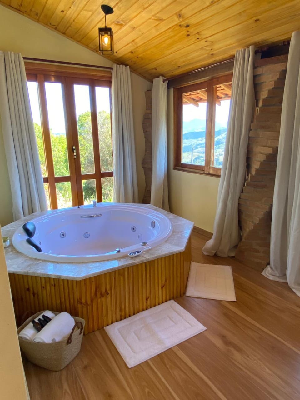 Chalé Cantinho do Baú Chalet in State of São Paulo