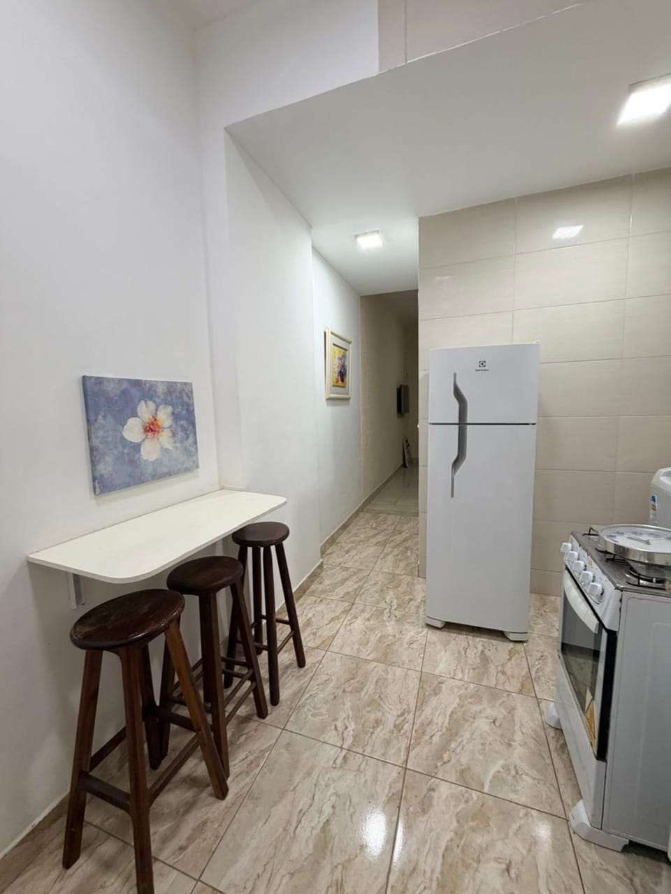 Kitchen or kitchenette, oven