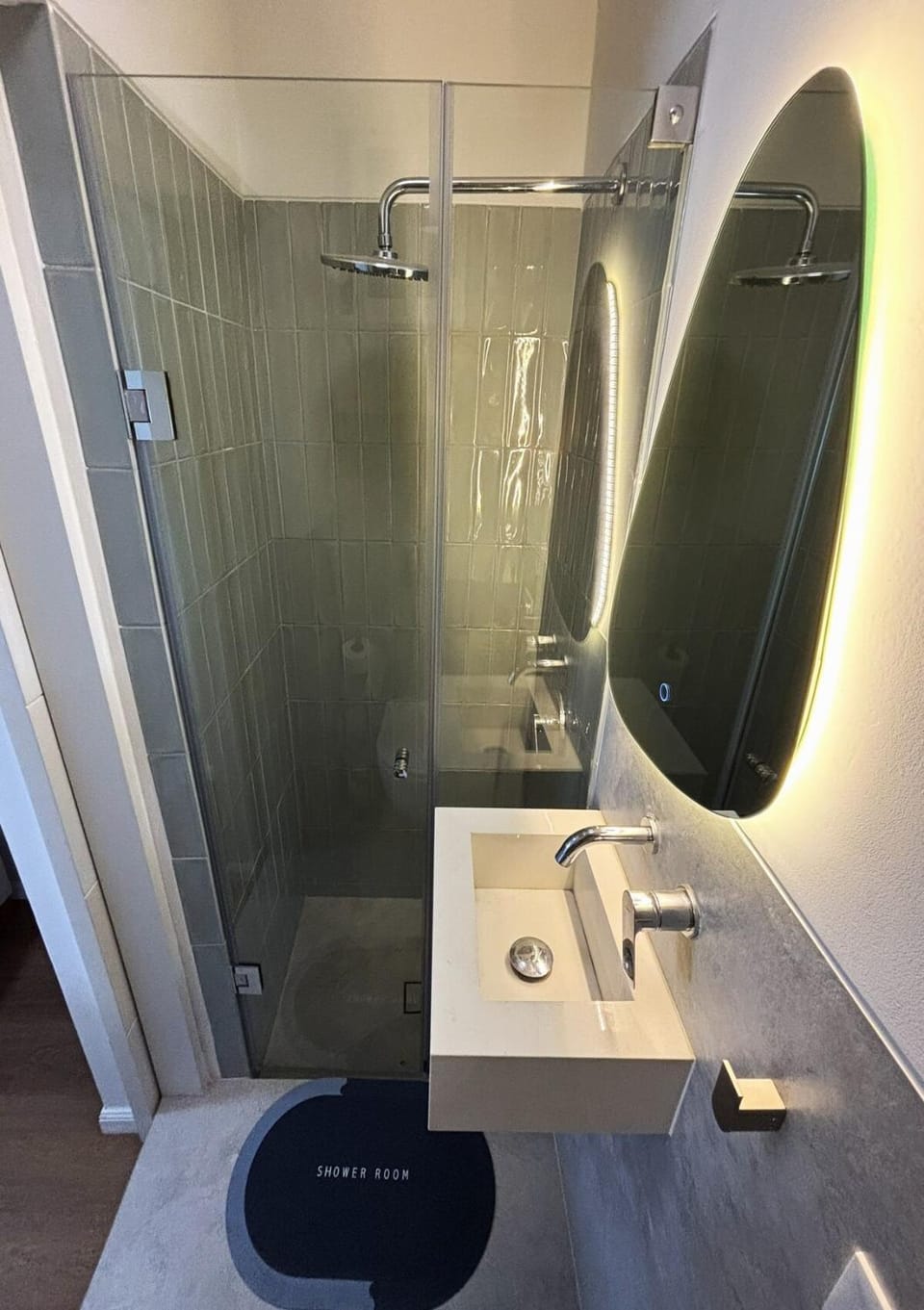Shower, Bathroom, towels