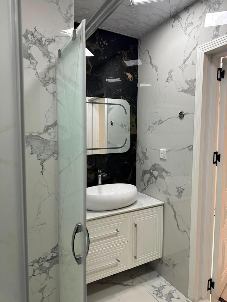 Shower, Bathroom