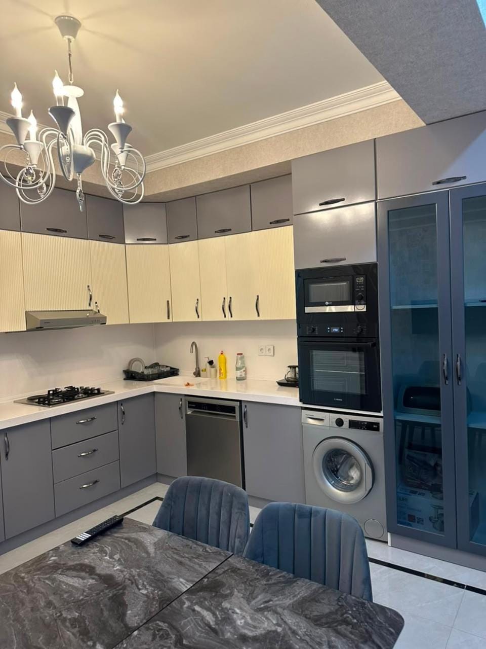 Kitchen or kitchenette, Dining area, dishwasher