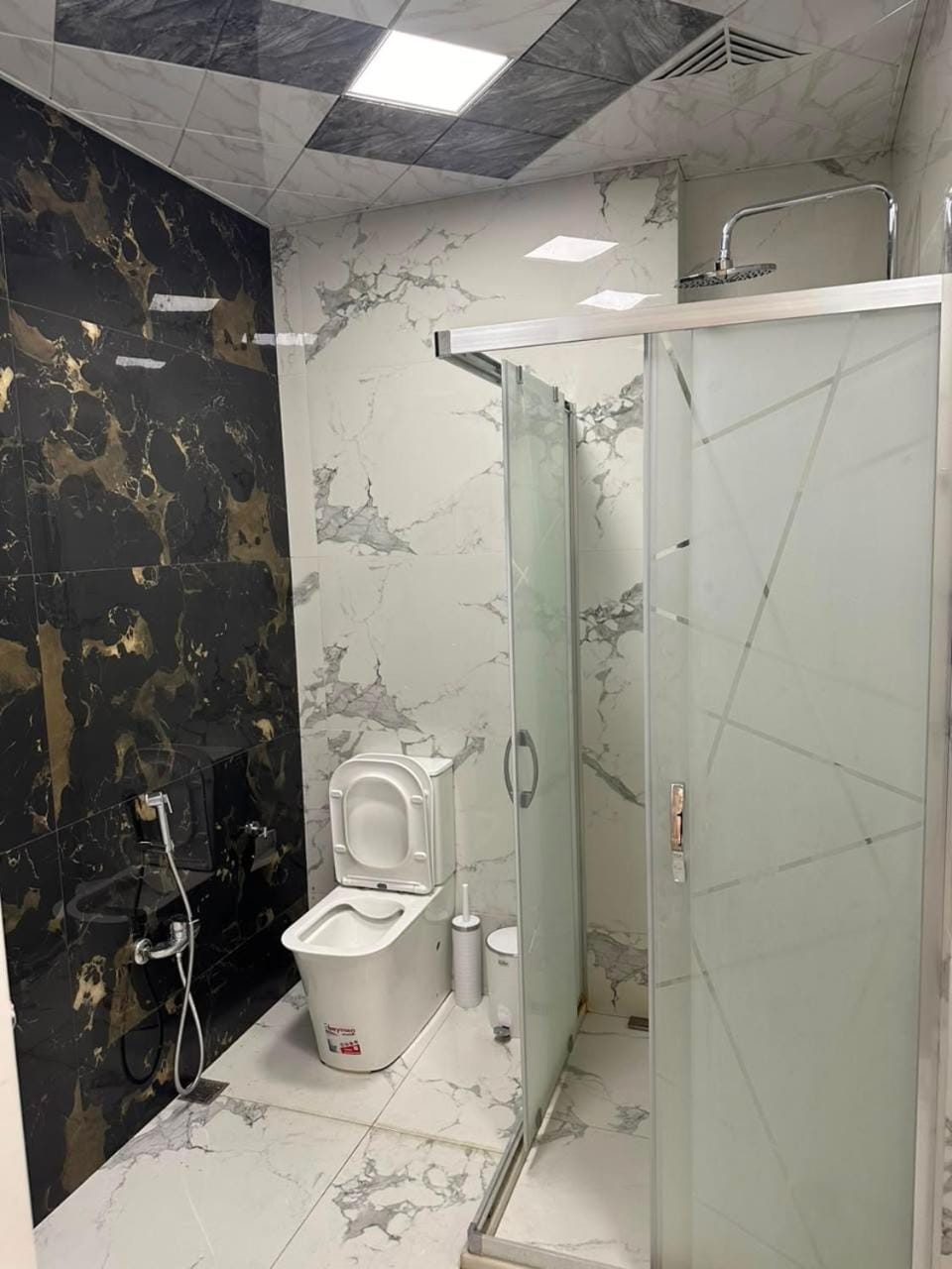 Shower, Toilet, Bathroom