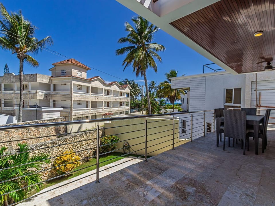 View (from property/room), Balcony/Terrace