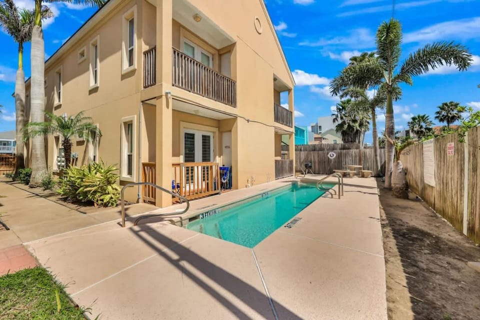 Private Balcony & Pool Beachfront Condo Apartment in South Padre Island