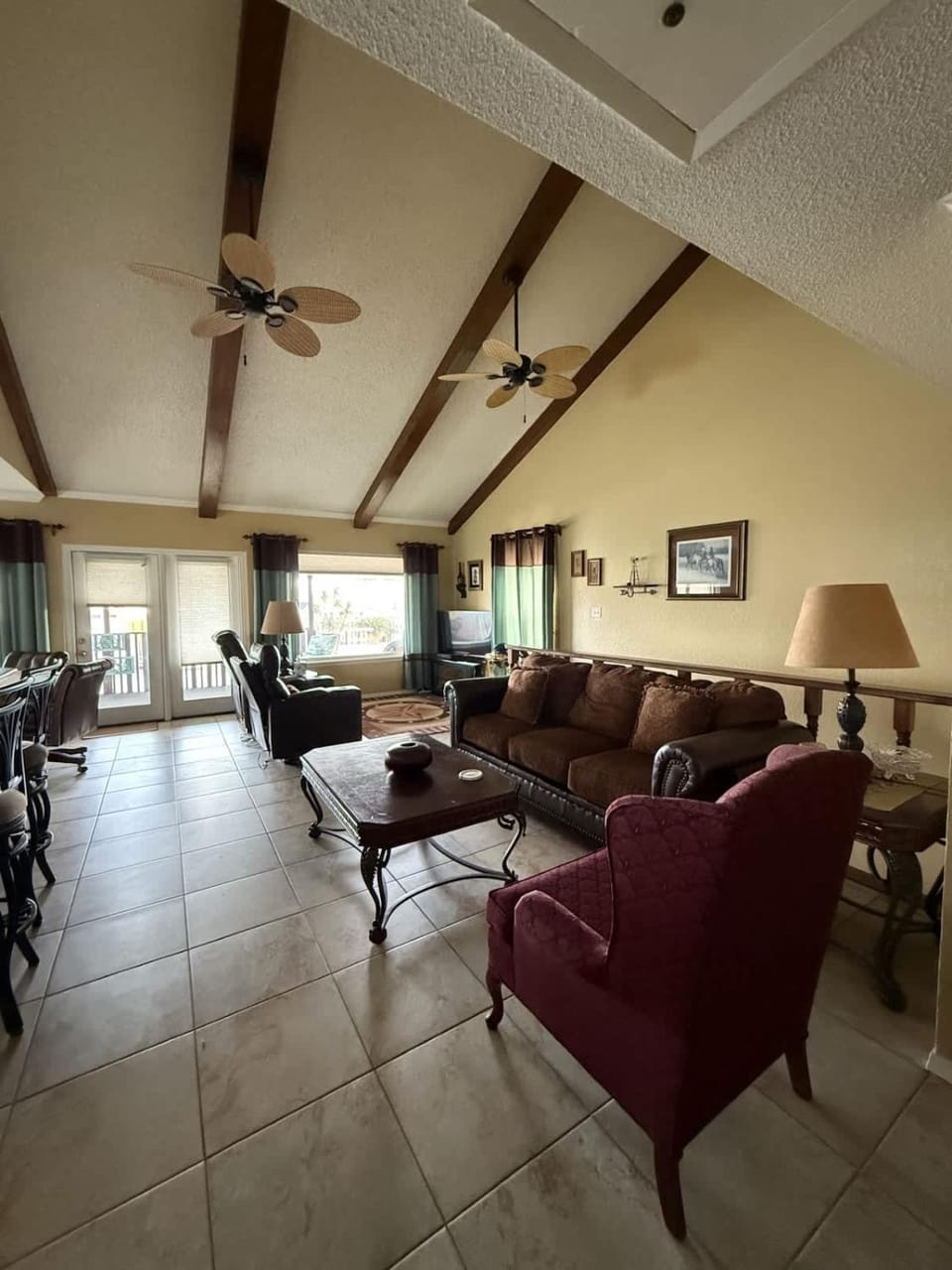 Charming Gulf Coast Getaway with Waterfront Deck House in Port Isabel