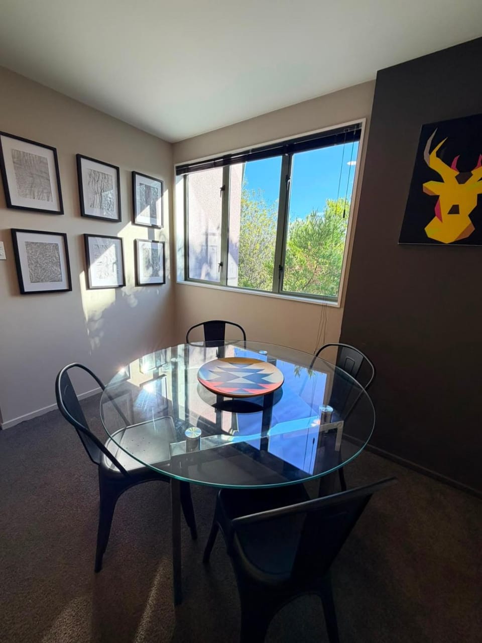 15 Minutes Walk to Stadium - 3 Car parks 2 Bedroom Apartment in Christchurch